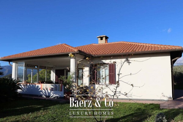 photo 2 Villa for sale 244 m²