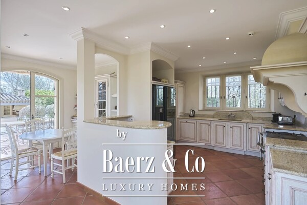 photo 5 Beautiful Provence-style villa in Terre Blanche Golf Estate