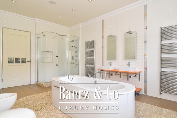 photo 38 Clarin House