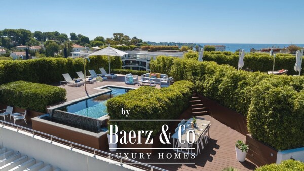 photo 3 Amazing Penthouse with Sea and Mountain view