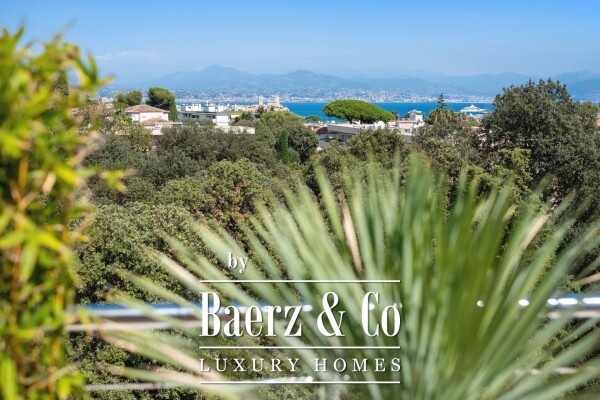 photo 5 Amazing Penthouse with Sea and Mountain view