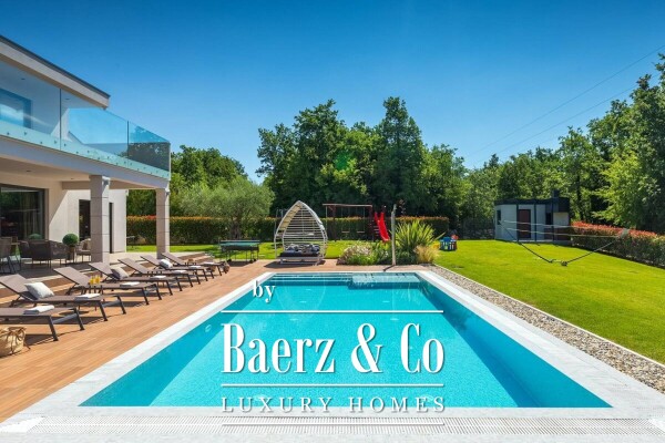 photo 28 Višnjan, a beautifully arranged villa surrounded by greenery, NKP 242 m2, on a large landscaped lot