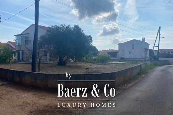 photo 6 Zadar, Ugljan/Muline, family house 256 m² by the sea on a plot of 1,600 m²