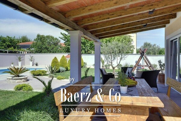 photo 6 Medulin, fully equipped villa, NKP 350m2