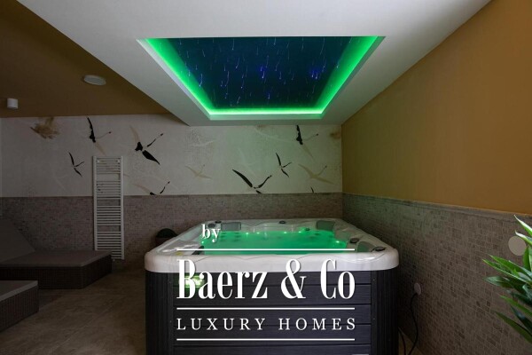 photo 5 Medulin, a beautiful villa of 350 m2, only 6 m from the sea with an fascinating view