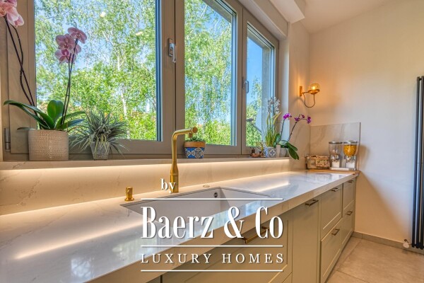 photo 10 Zagreb, Medveščak, luxurious four-room apartment NKP 203.91 with a garden