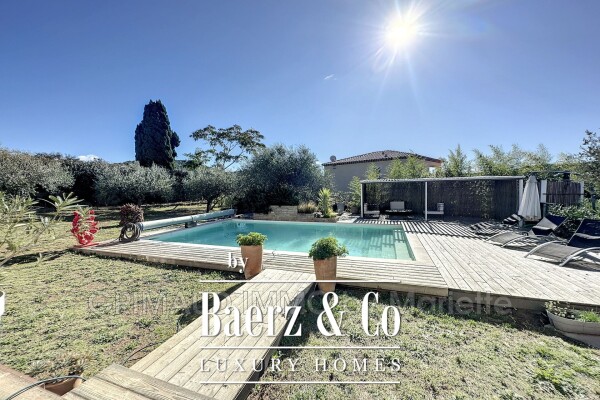 photo 4 Beautiful Recent Villa with Open Views, Tranquility, and Poo