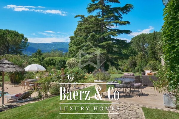 photo 3 Exceptional provencal style. property in a gated domain