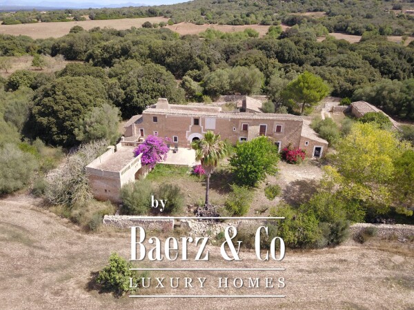 photo 1 Beautiful luxury home in Manacor