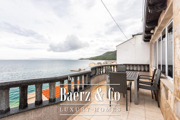 photo 1 Drašnice, a beautiful apartment house, second row from the sea