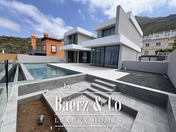 photo 25 Exclusive Contemporary Villa with Breathtaking Views