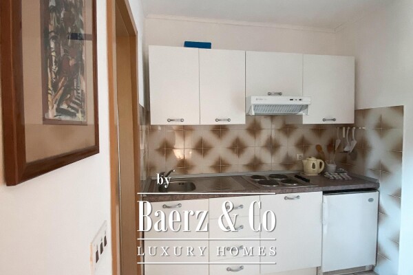 photo 13 Supetar, beautiful stone villa with 6 apartments near the sea