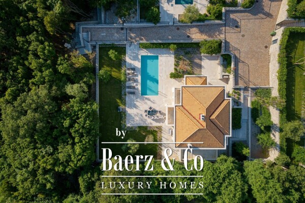 photo 2 Magnificent Villa in Budva with Pool and Garden