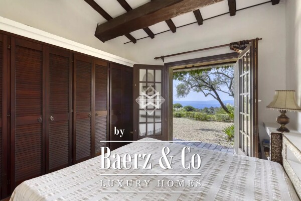 photo 7 In la Croix-Valmer - Property with sea view and 1ha of plot of land