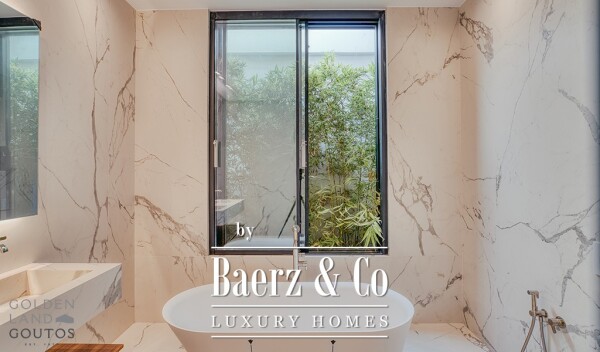 photo 11 Contemporary Villa in Voula