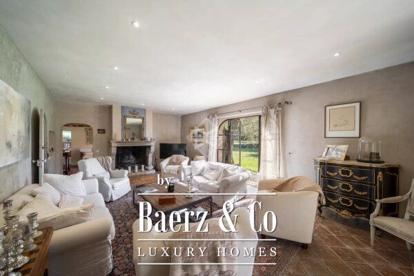 photo 3 charming villa on exceptional garden