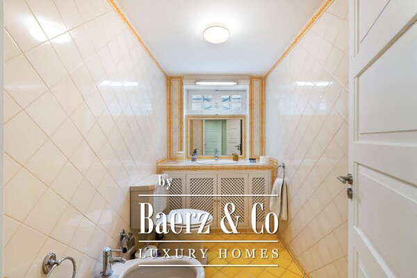 photo 27 Timeless Elegance in the Heart of Hollywood