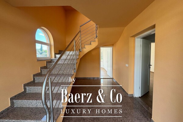 photo 5 Fažana, Valbandon, luxurious villa with three residential units, NKP 360 m2