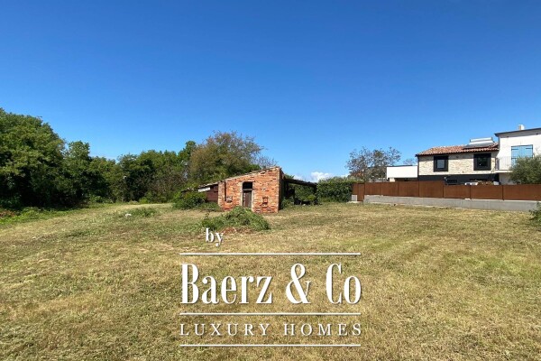 photo 32 Umag, beautiful istrian villa with sea view and building land of 1650 m2