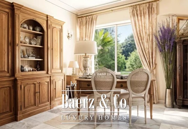 photo 13 ESTATE PROPERTY IN THE HEART OF A LANDSCAPED PARK