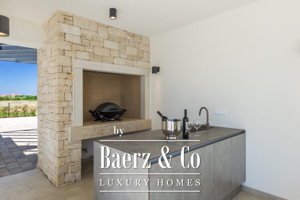 photo 16 Istria, Brtonigla, modern villa with swimming pool and jacuzzi