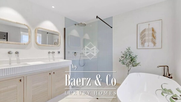 photo 11 Between the beaches and the village of Ramatuelle