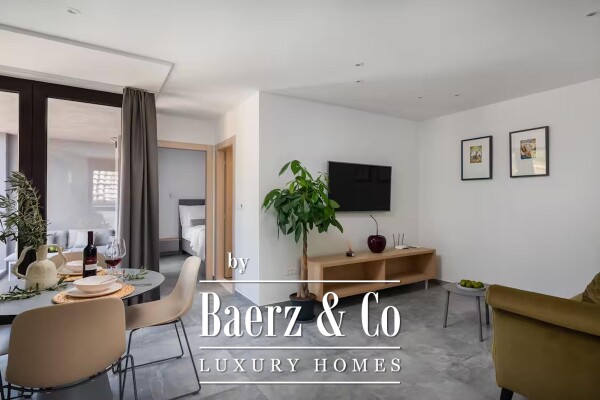 photo 11 Vis, Komiža, newly built house in the center of town