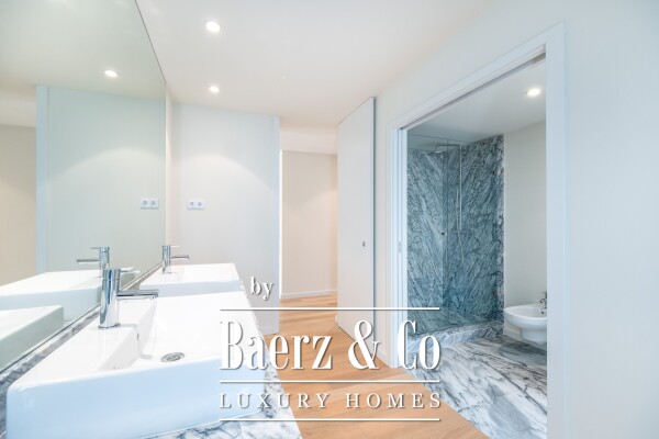 photo 33 Four Bedrooms Duplex in Foz with Terrace and Garden Views