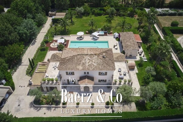 photo 1 Saint-Tropez, property in a very prestigious district