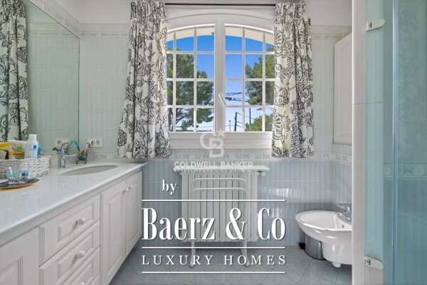 photo 15 PREMIUM LOCATION – SEA VIEW BASTIDE – 100 M² GARAGE