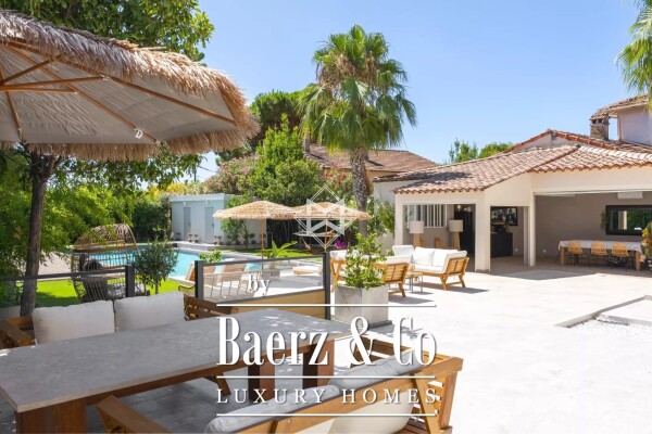 photo 10 10 minutes from Cannes - Renovated Belle Époque villa with sea view and walking distance to beaches