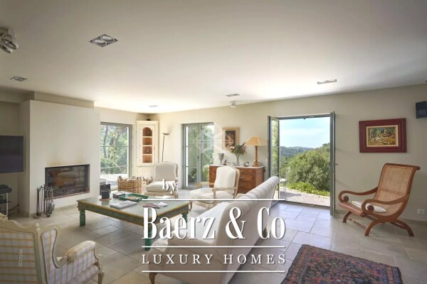 photo 5 Property on the heights of Gigaro