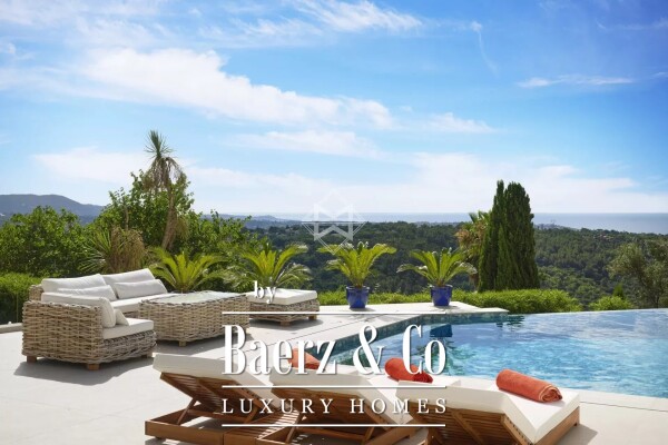 photo 1 Majestic villa with panoramic sea view