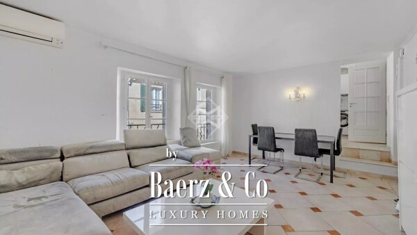 photo 2 Close to the port of Saint-Tropez