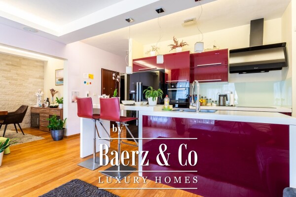 photo 17 Split, Pazdigrad – Spacious Two-Bedroom Apartment 142 m² with Garage and Landscaped Courtyard