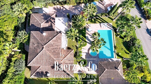 photo 1 PRESTIGIOUS VILLA IN VALESCURE