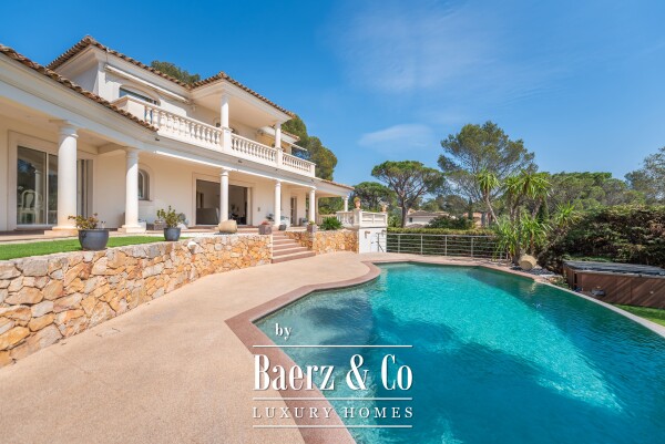 photo 16 For Sale : 6-bedroom villa with infinity pool - Secure private estate - Saint-Raphaël, near golf courses, sea view
