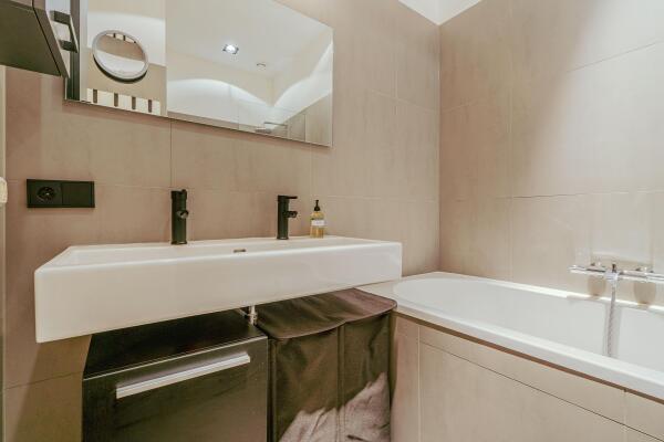 photo 23 Karel du Jardinstraat 28 H