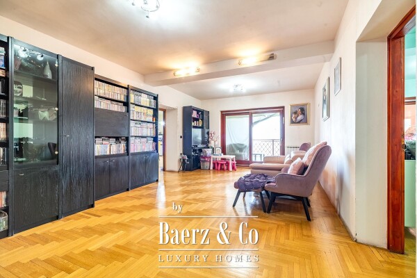 photo 1 Samobor, family house 553 m² on a plot of 6985 m² with a view of the city