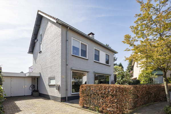 photo 2 Dr. Desainlaan 18