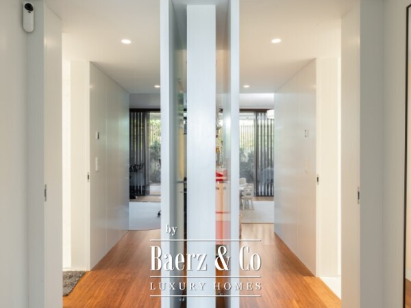 photo 20 Luxurious Apartment with 3 Ensuite Bedrooms - Garden and Swimming Pool - Privileged Location - Sea View - Walking Distance from the beach - Gated community with 24/7 Security.