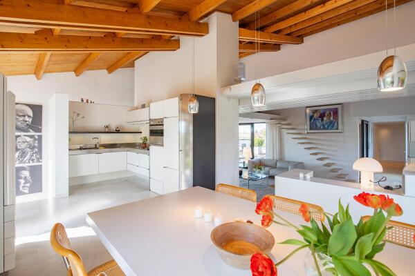 photo 14 Bouwensstraat 25