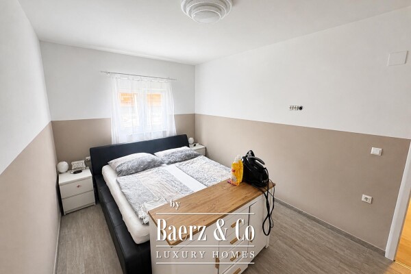 photo 11 Zadar, Rtina, house with swimming pool and three residential units, 200 m from the sea