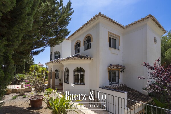 photo 3 Elegant Andalusian-style villa with guest apartments and panoramic views