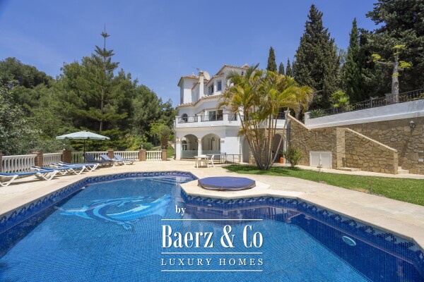 photo 6 Elegant Andalusian-style villa with guest apartments and panoramic views