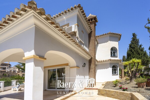 photo 11 Elegant Andalusian-style villa with guest apartments and panoramic views