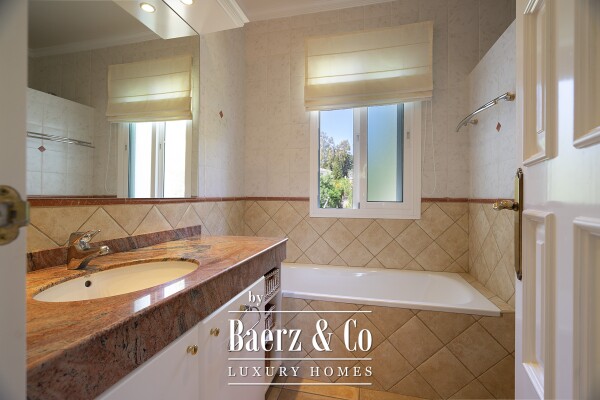 photo 20 Elegant Andalusian-style villa with guest apartments and panoramic views