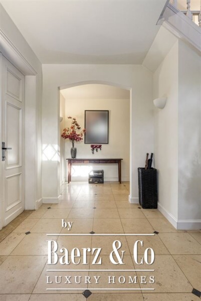 photo 4 Stijlvolle villa met binnen zwembad!