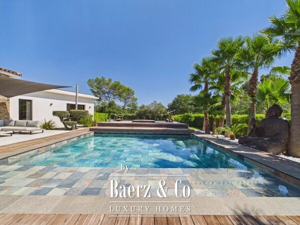 photo 5 Charming Villa with Garden in Draguignan, France