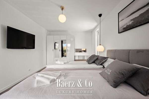 photo 34 Medulin, luxury villa with three apartments, sea view and pool, near beach